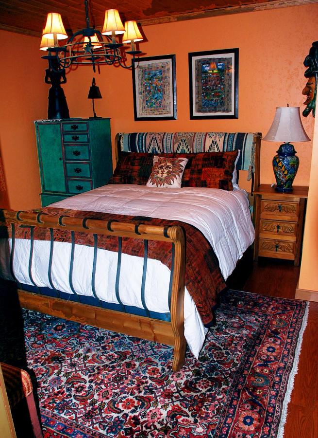 | Sierra Trails Inn
