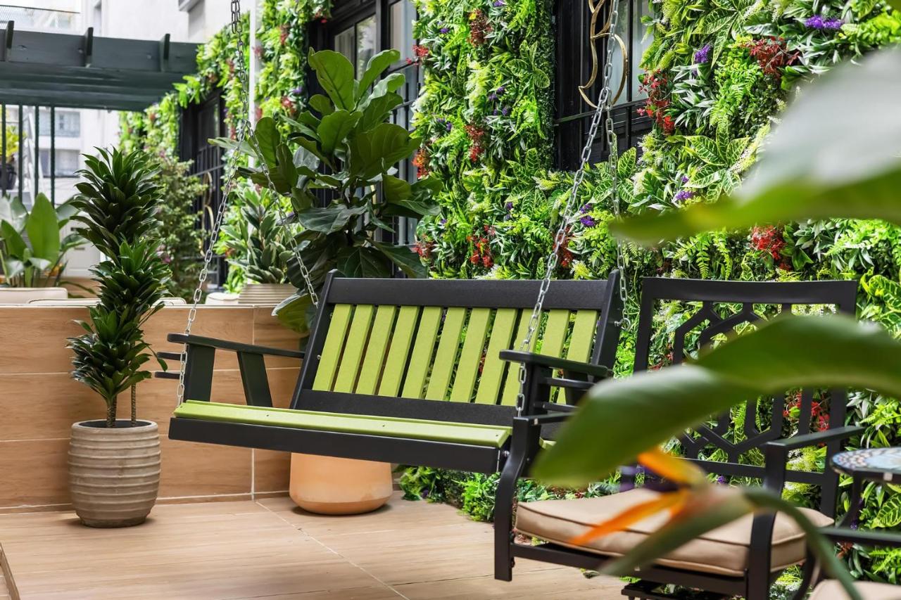 | Beacon Hotel South Beach