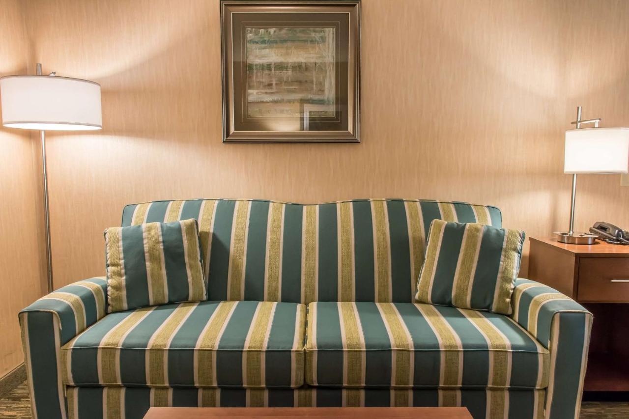 | Quality Inn Bedford