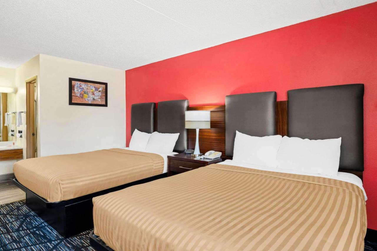 Double Room with Two Double Beds - Non-Smoking at Econo Lodge Emporia