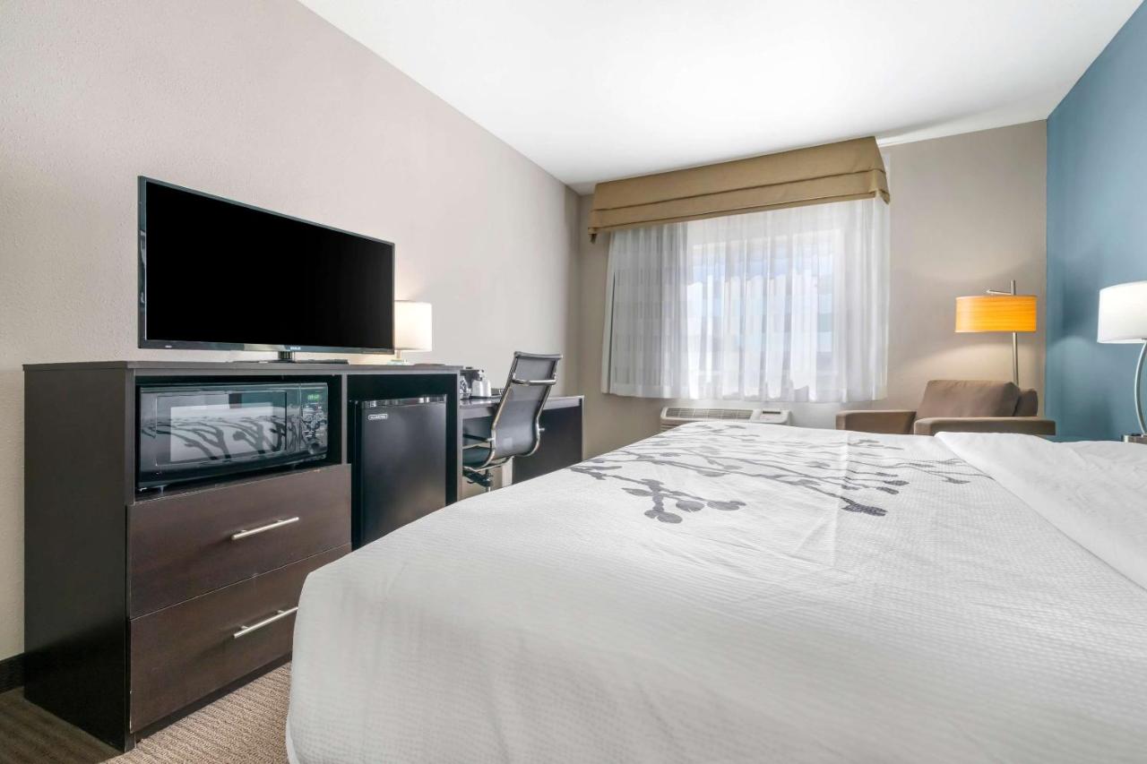 King Room Mobility and Hearing Accessible - Accessible/Non-Smoking at Sleep Inn & Suites Hays I-70