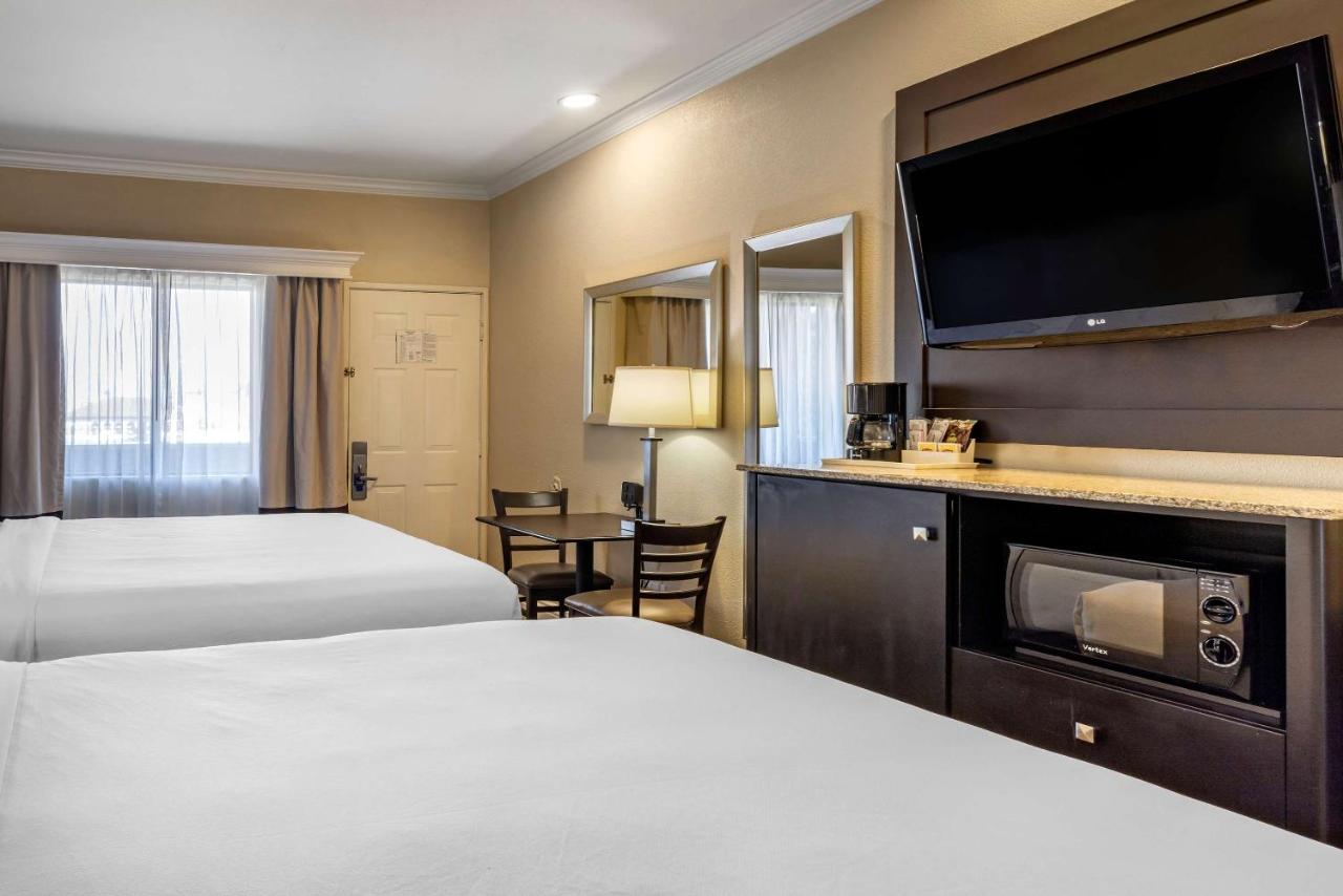 Standard King Room with Two King Beds - Non-Smoking at Comfort Inn & Suites Huntington Beach