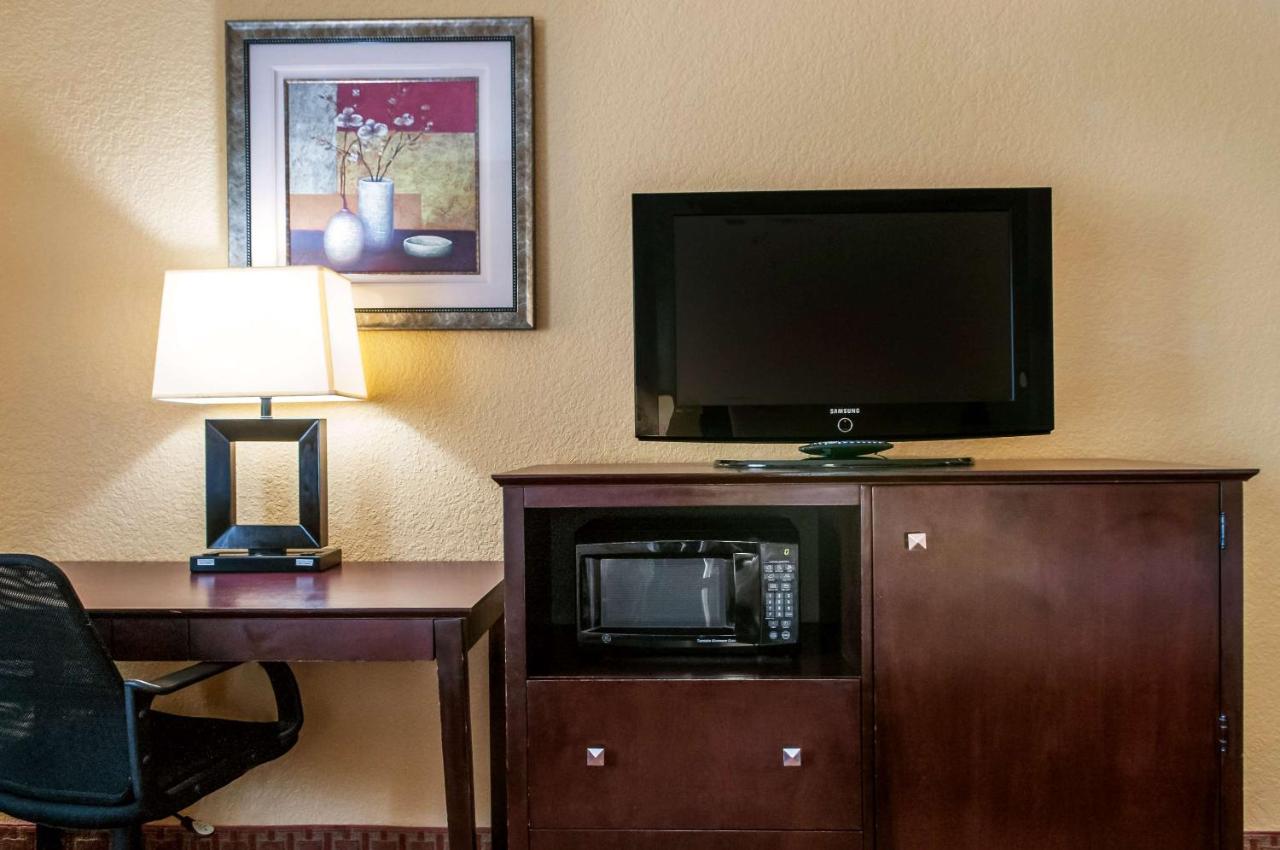 Queen Room with Two Queen Beds - Non-Smoking at Quality Inn & Suites Slidell
