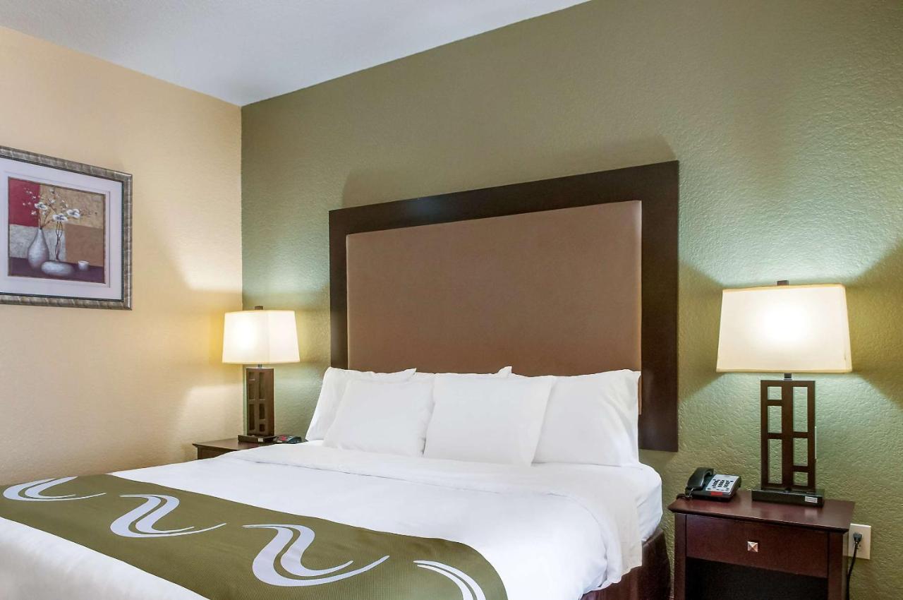 King Suite - Non-Smoking at Quality Inn & Suites Slidell