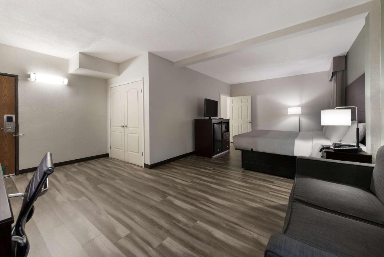 | Quality Inn Merriam Kansas City