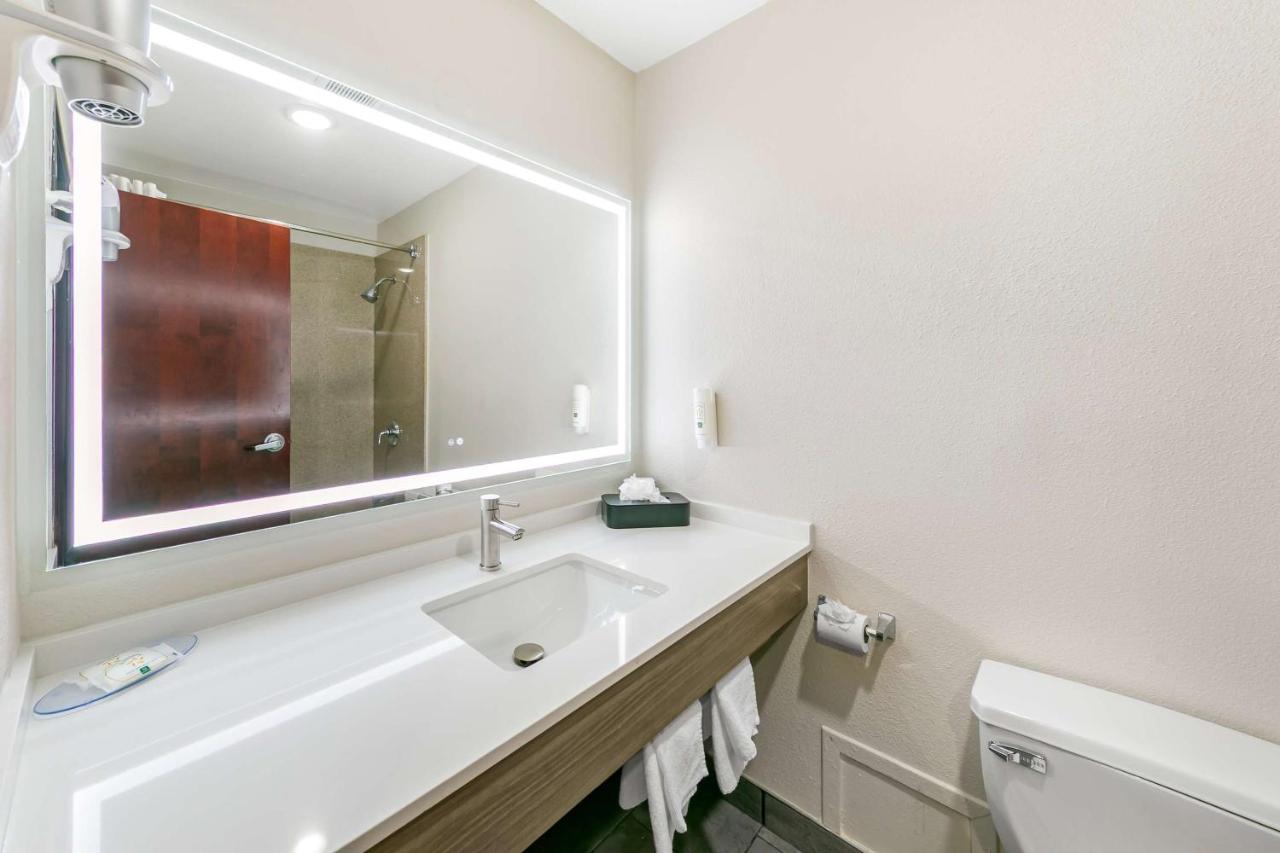 | Days Inn by Wyndham Sacramento Downtown