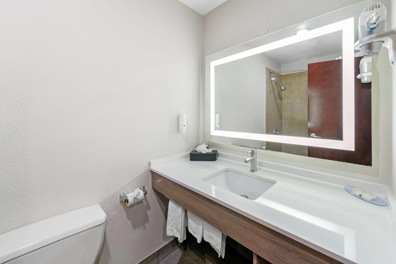 | Days Inn by Wyndham Sacramento Downtown