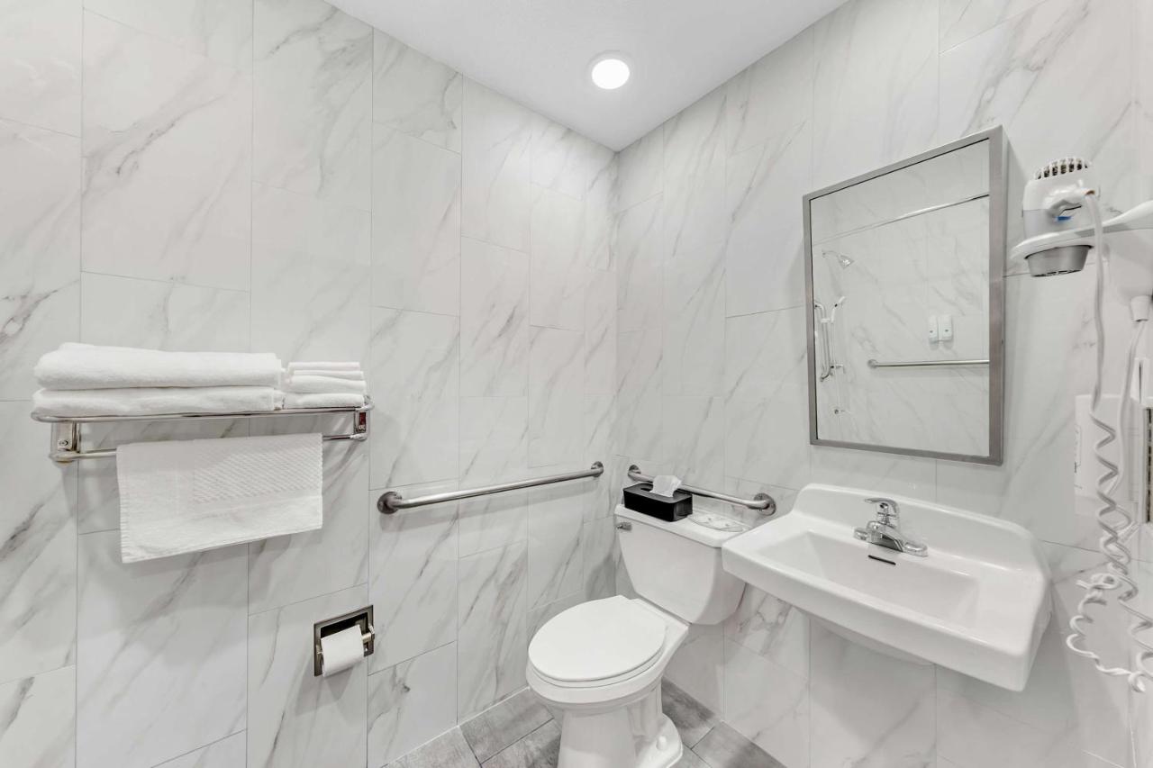 | Days Inn by Wyndham Sacramento Downtown