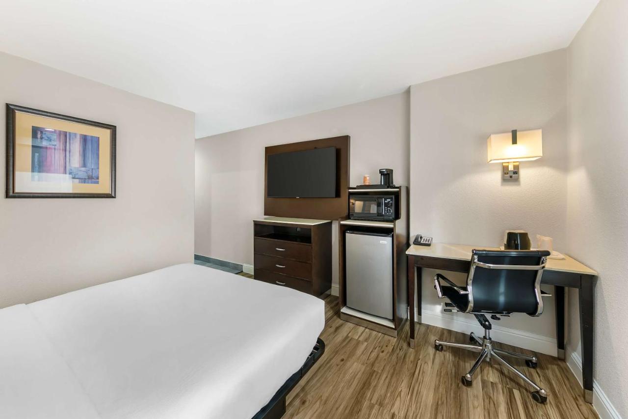 | Days Inn by Wyndham Sacramento Downtown