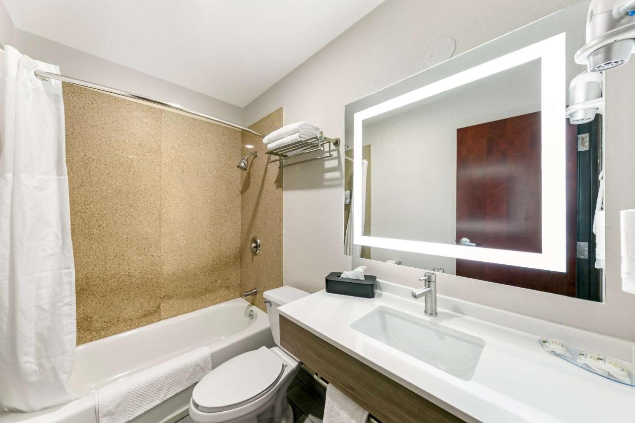 | Days Inn by Wyndham Sacramento Downtown