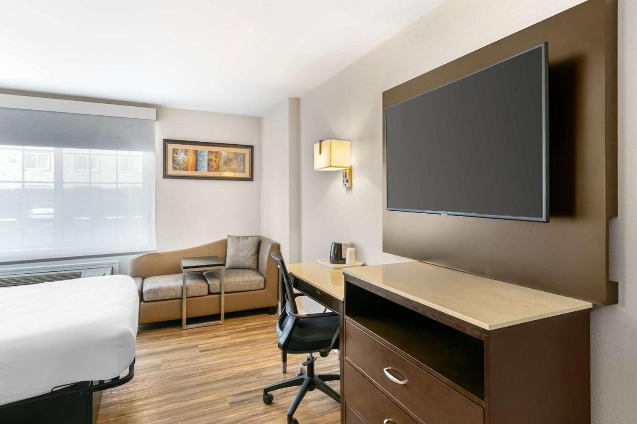 | Days Inn by Wyndham Sacramento Downtown