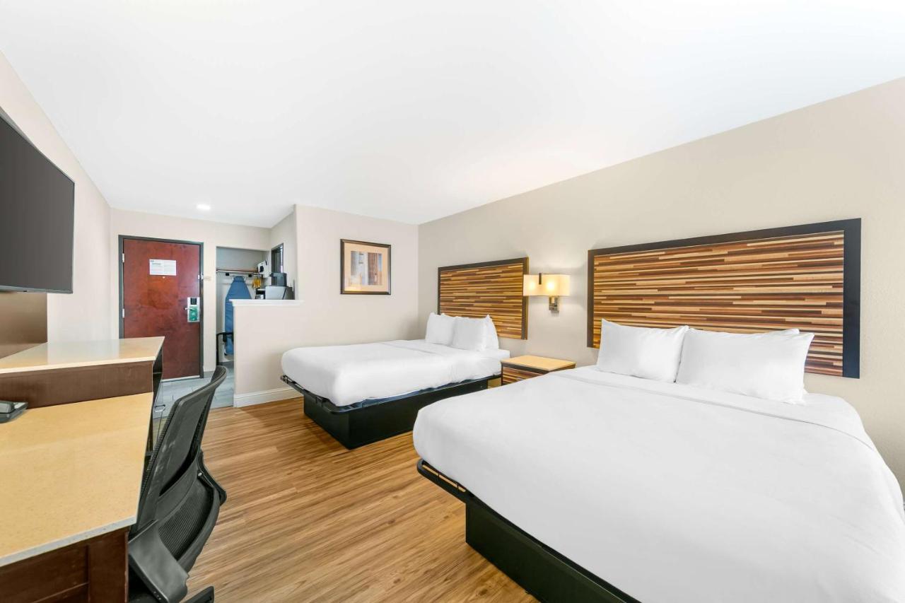 | Days Inn by Wyndham Sacramento Downtown