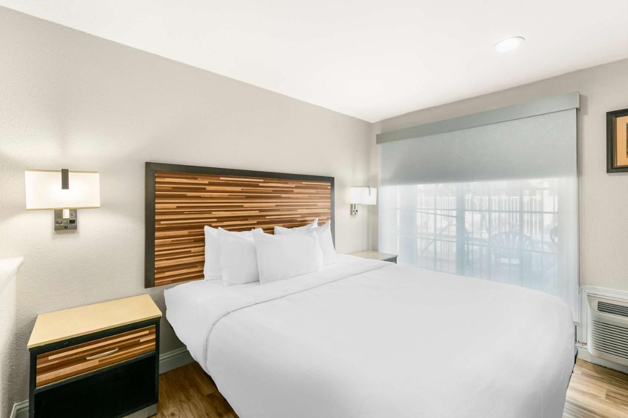 | Days Inn by Wyndham Sacramento Downtown