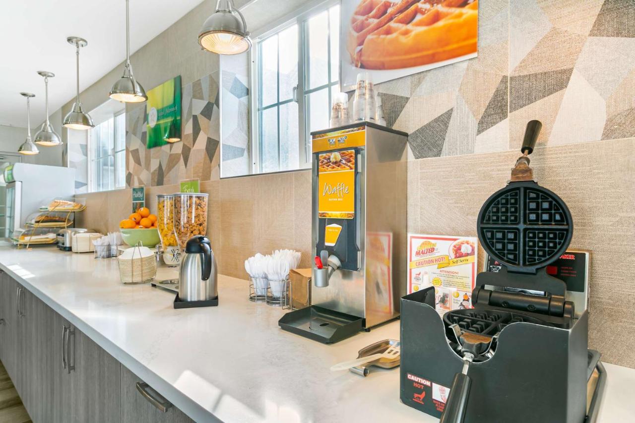 | Days Inn by Wyndham Sacramento Downtown