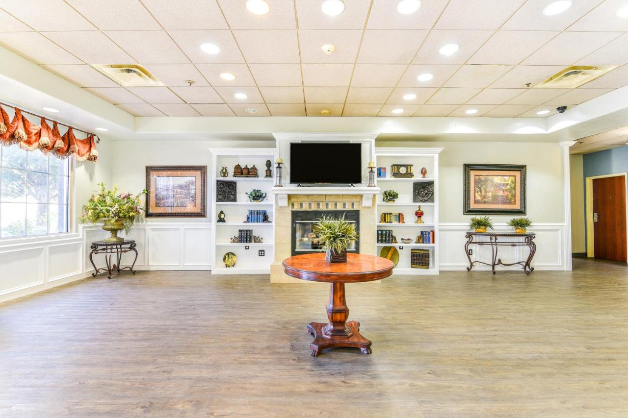  | OYO Townhouse Oklahoma City Airport