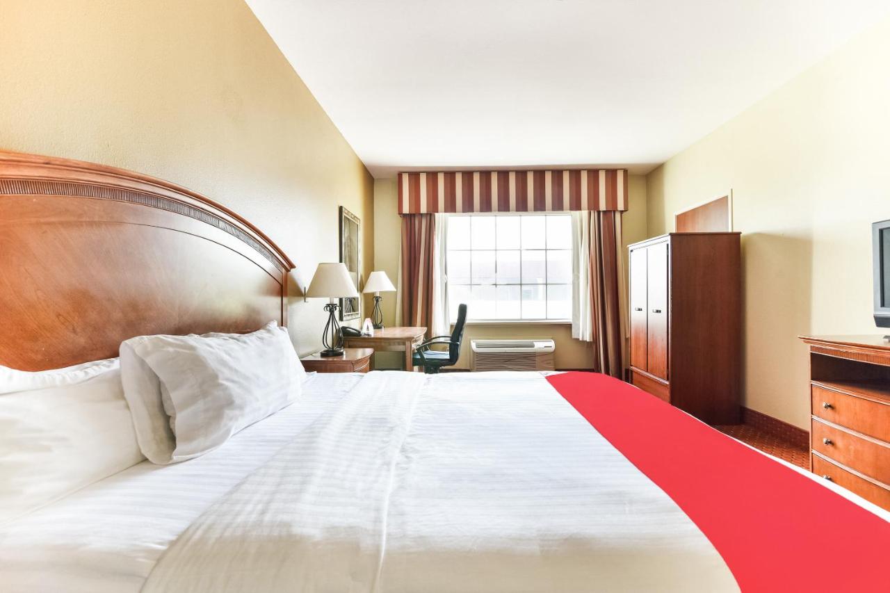  | OYO Townhouse Oklahoma City Airport