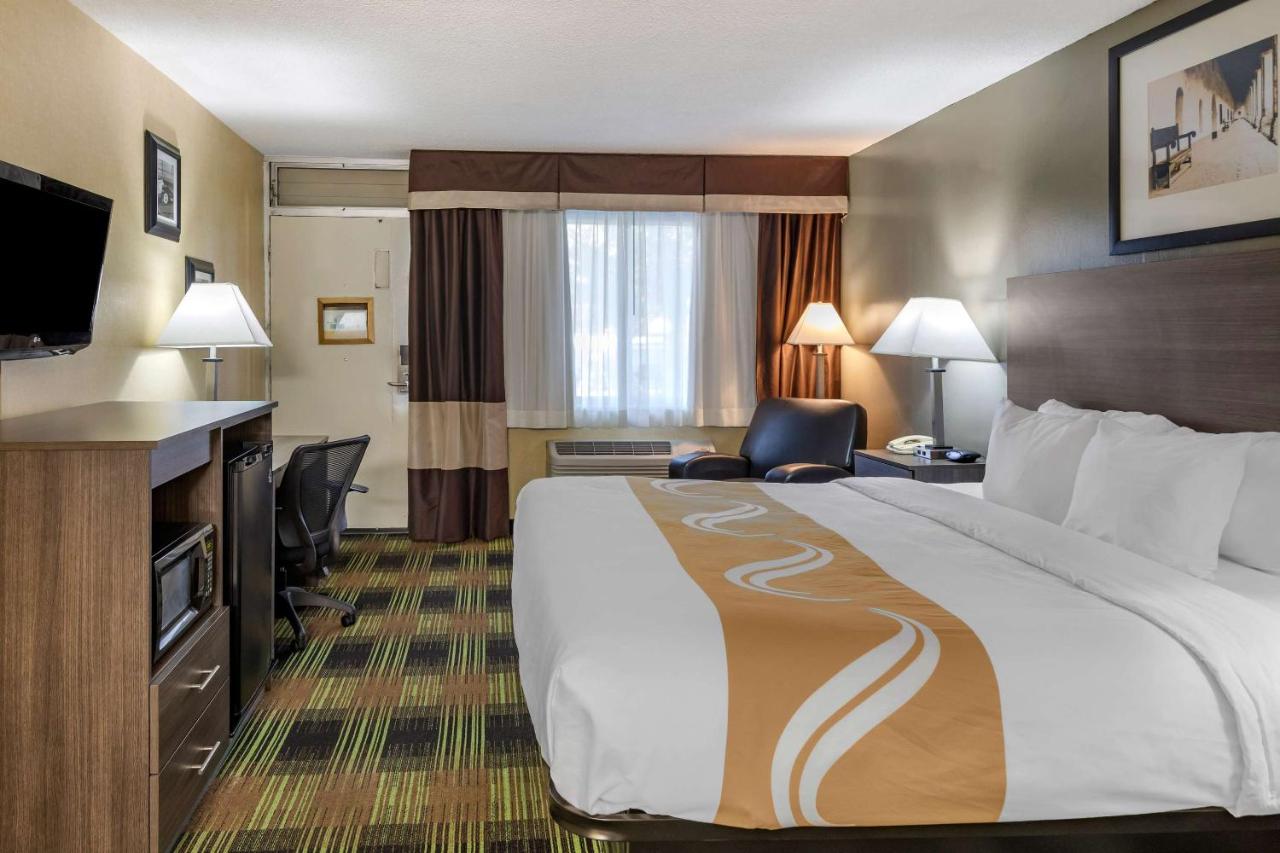King Room with Roll-In Shower - Accessible/Non-Smoking at Quality Inn Barstow Route 66