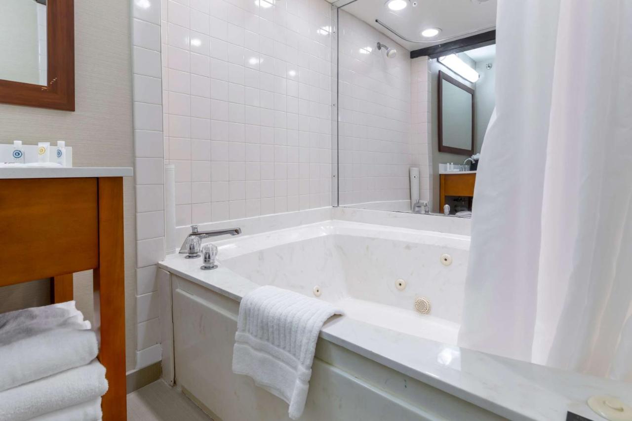 Superior King Suite - Non-Smoking at Comfort Inn University Durham - Chapel Hill