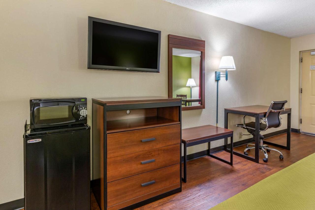 | Econo Lodge Fayetteville