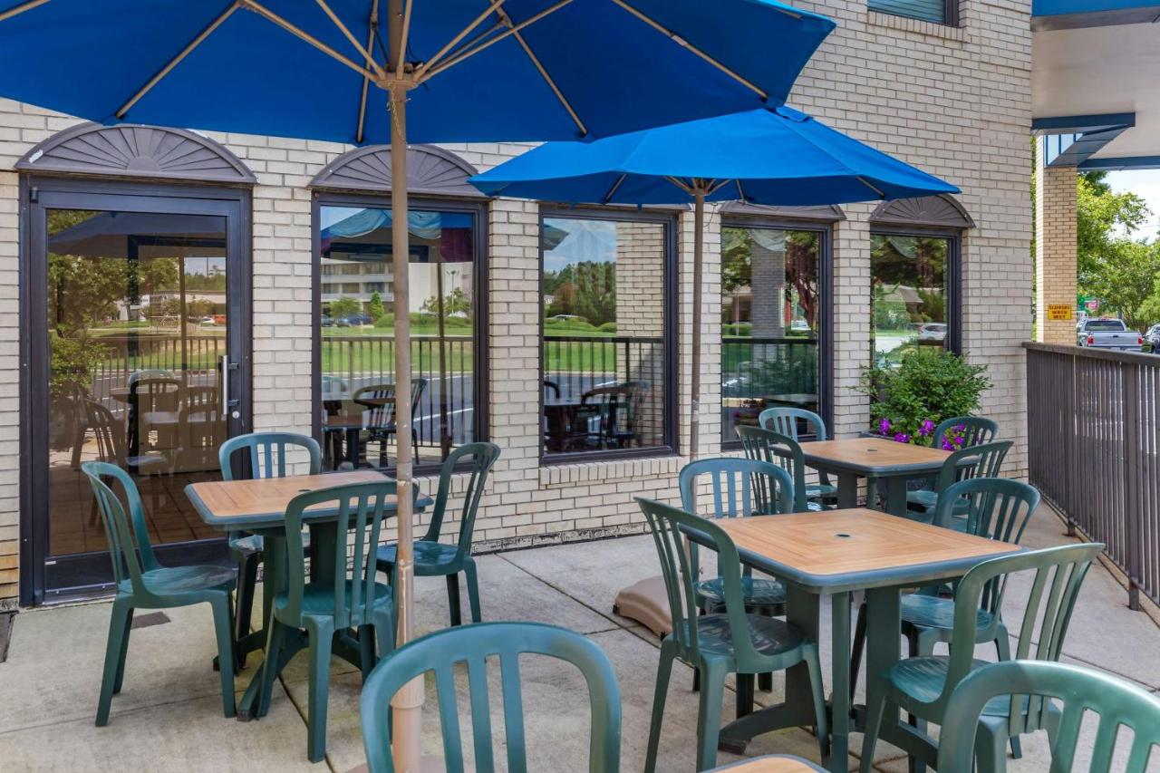 | Econo Lodge Fayetteville