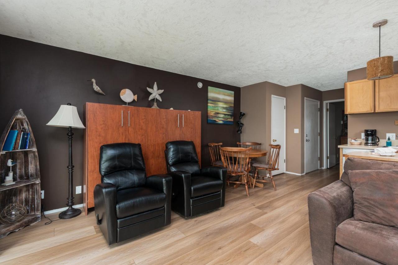 | Ocean Terrace Condominiums