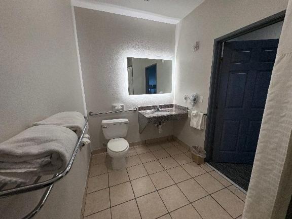 | Quality Inn & Suites