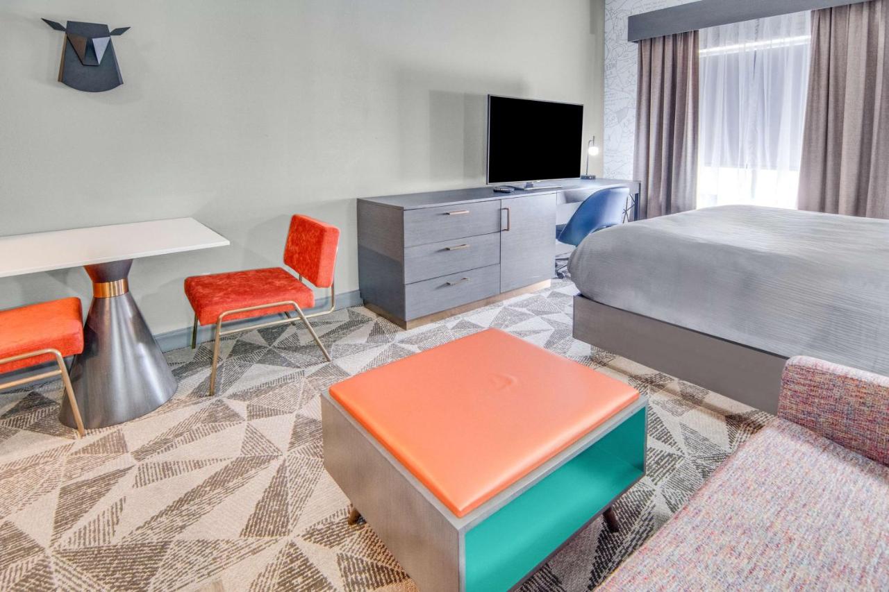 | Big Country Hotel & Suites