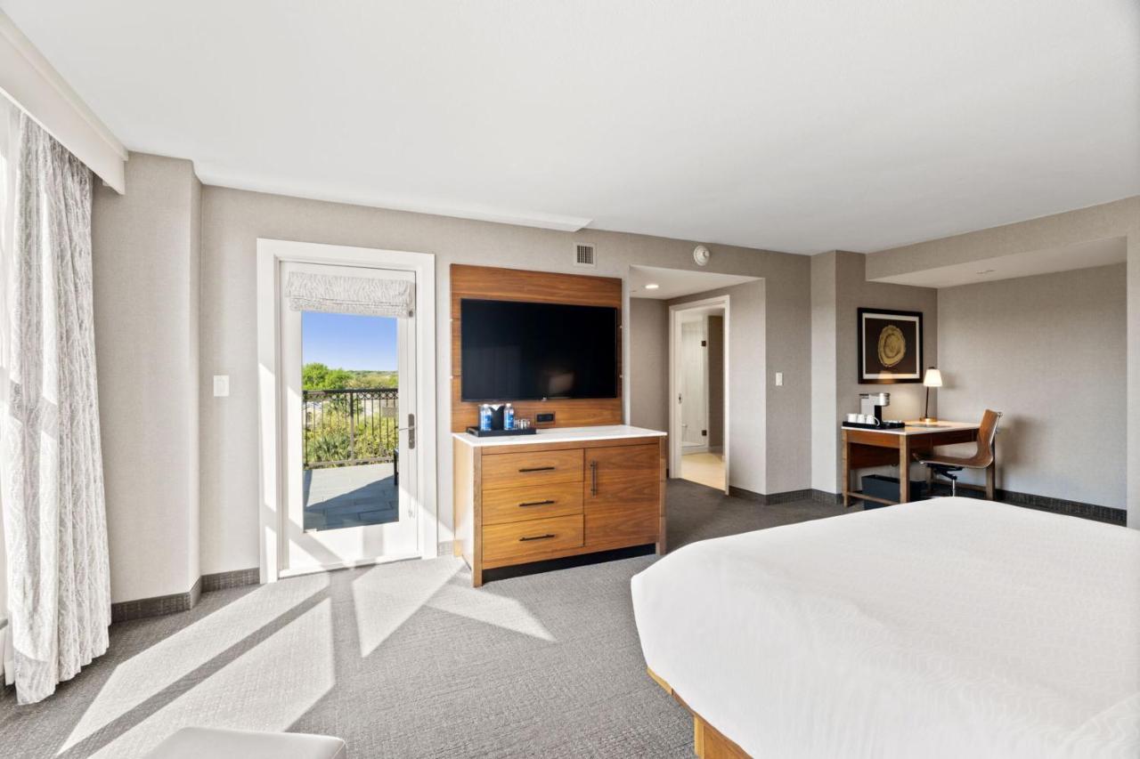 Junior Suite at Horseshoe Bay Resort