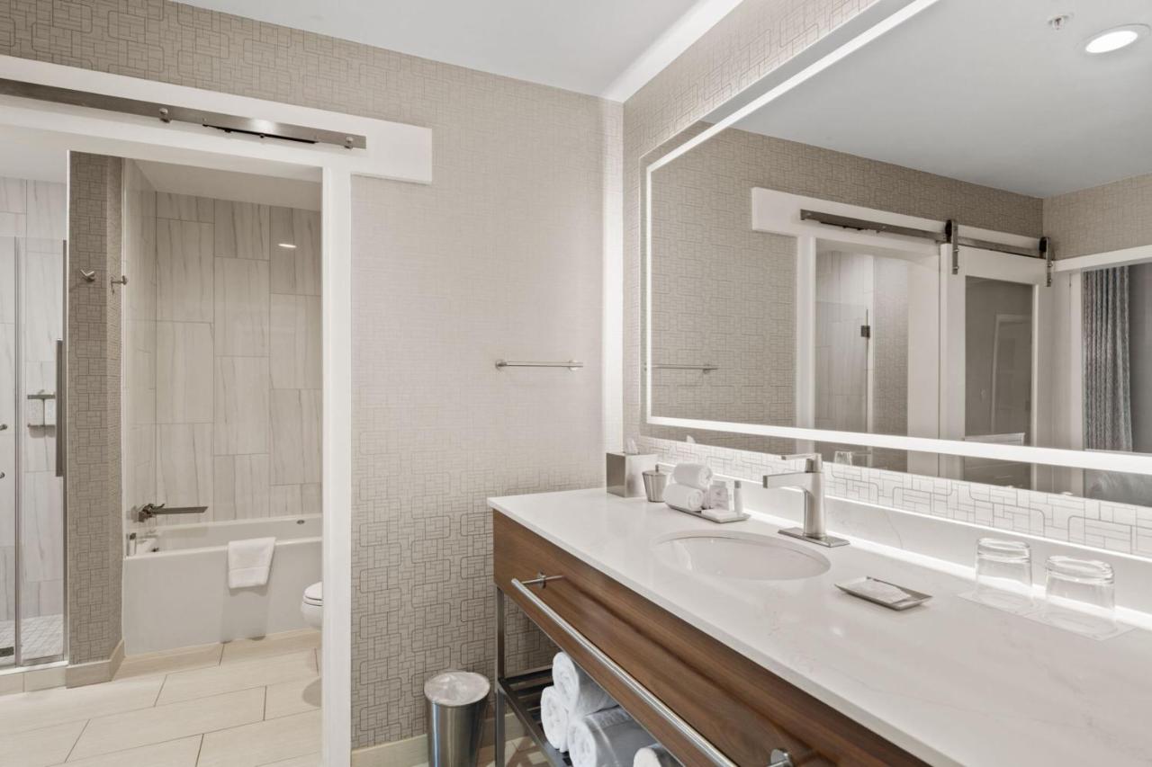 Room #23655118 at Horseshoe Bay Resort