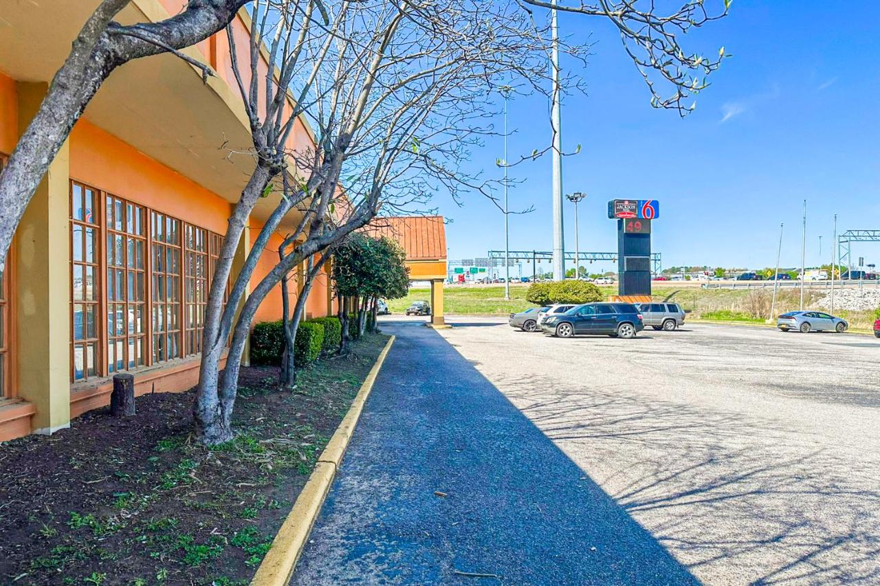  | Jackson Hotel & Convention Center