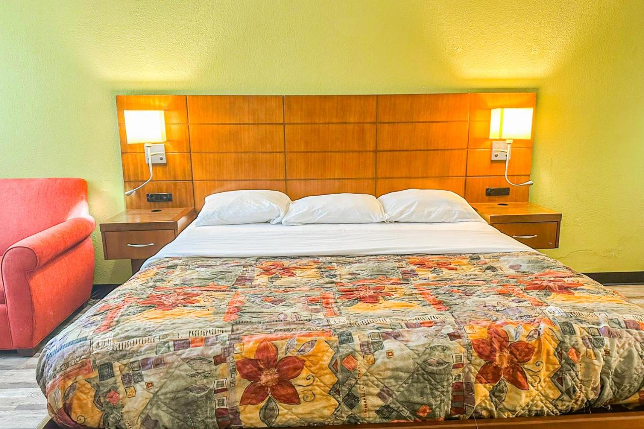  | Jackson Hotel & Convention Center