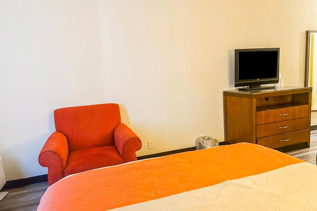  | Jackson Hotel & Convention Center