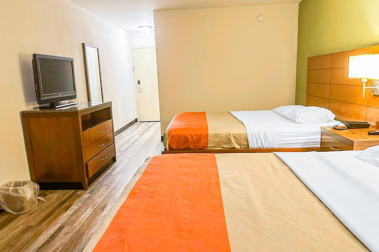  | Jackson Hotel & Convention Center