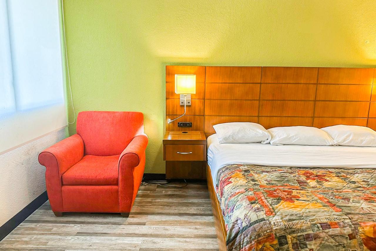  | Jackson Hotel & Convention Center