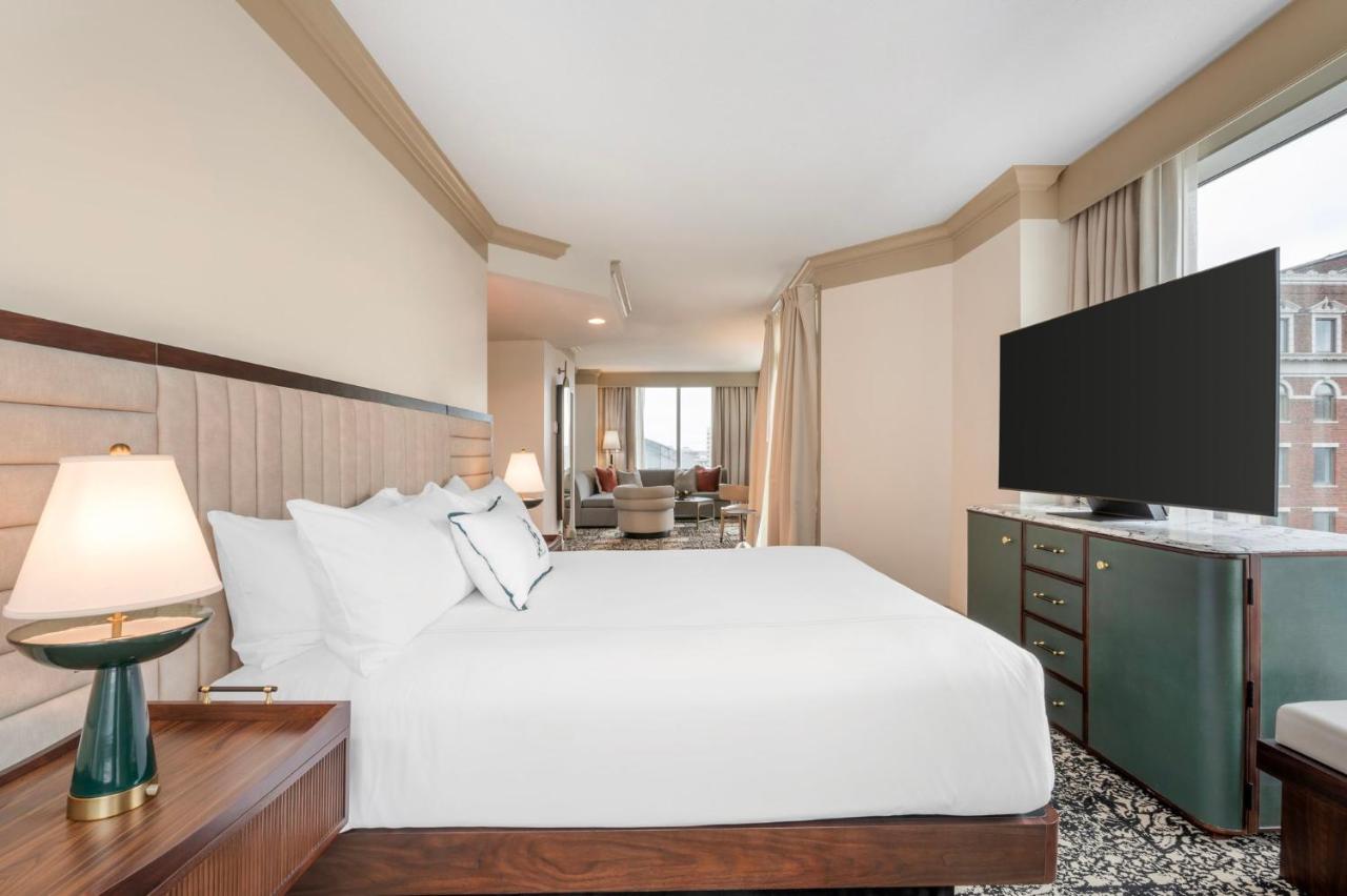 Plaza Suite - 1 King Bed at Omni Severin Hotel