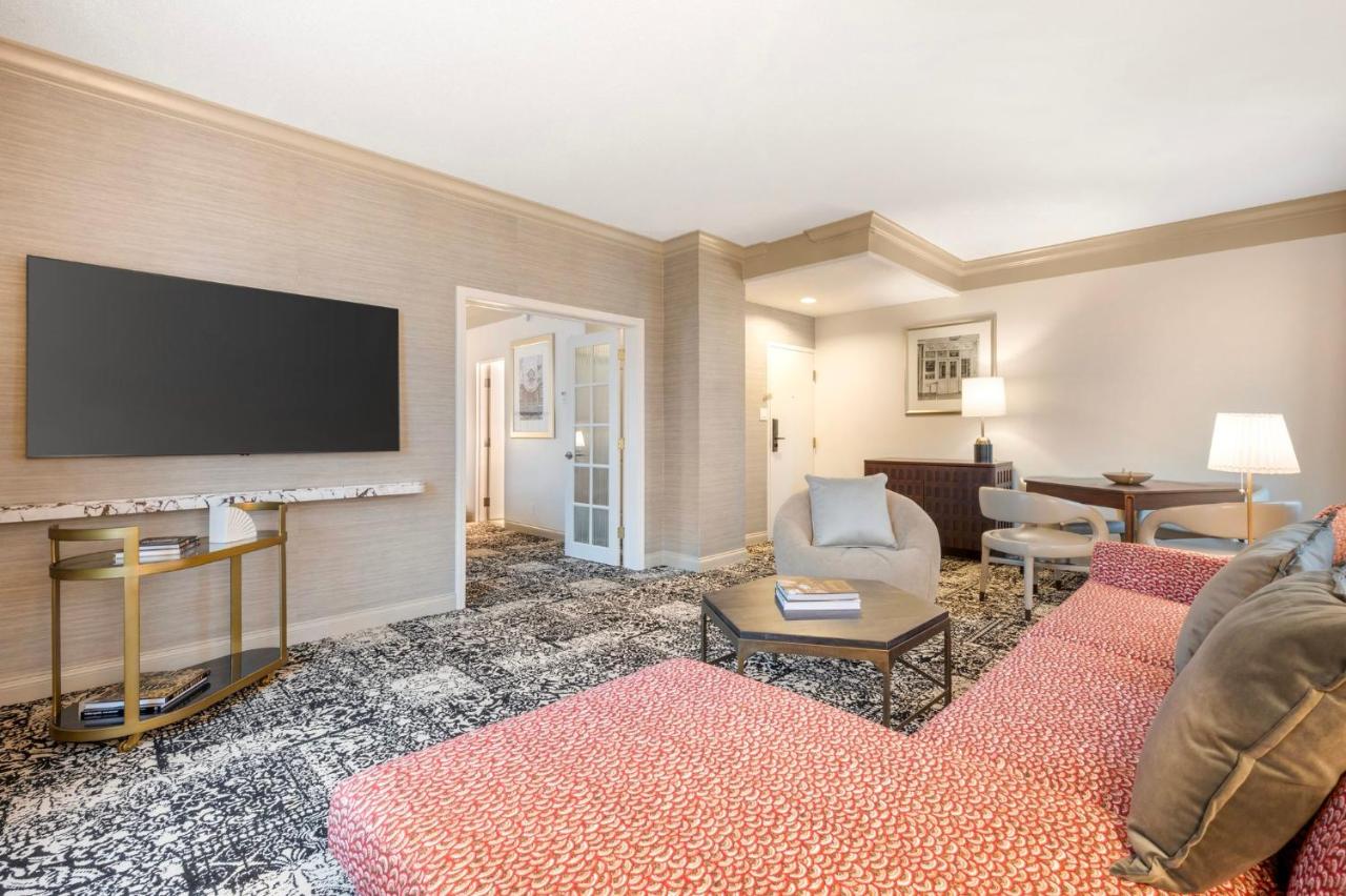 | Omni Severin Hotel