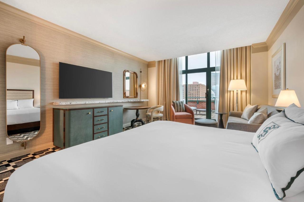 Premier King Room at Omni Severin Hotel