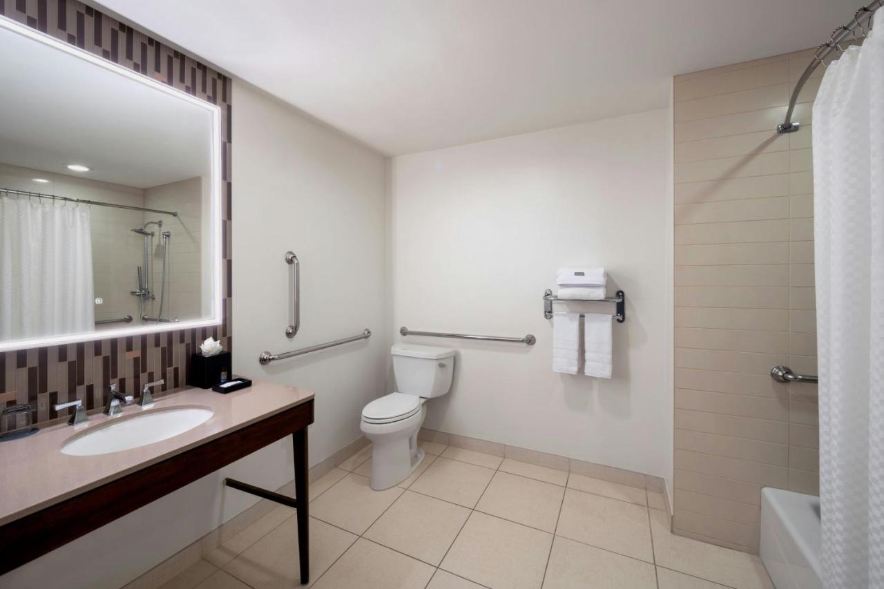 Ocean View, 1 Bedroom Junior Suite, 1 King, Balcony at The Westin Jekyll Island Beach Resort
