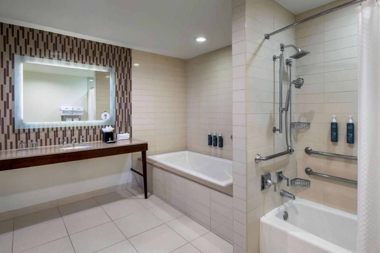 Ocean View, 1 Bedroom Junior Suite, 1 King, Balcony at The Westin Jekyll Island Beach Resort
