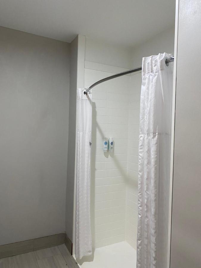 King Suite - Non-Smoking at Comfort Inn and Suites Near Lake Guntersville
