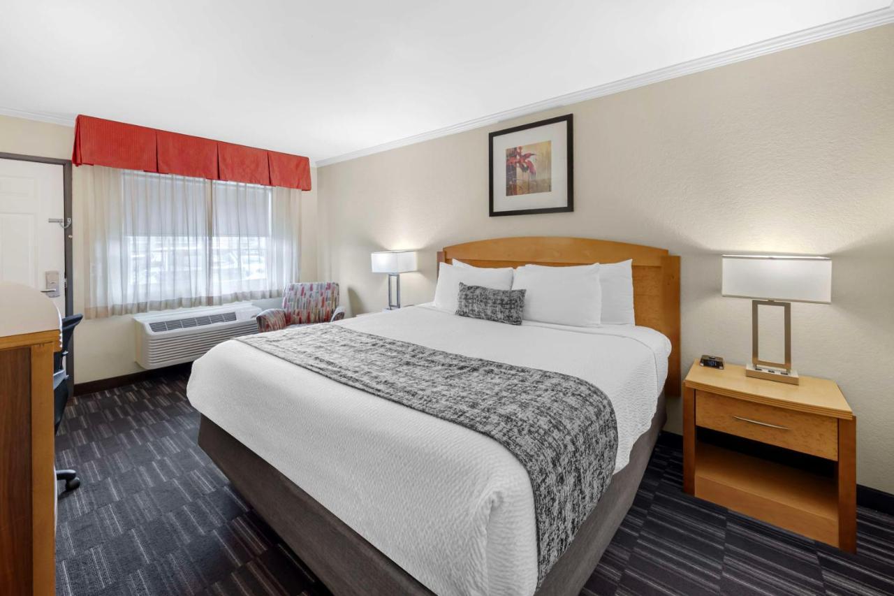 Business King Room - Non-Smoking at Best Western Plus Ontario Airport & Convention Center