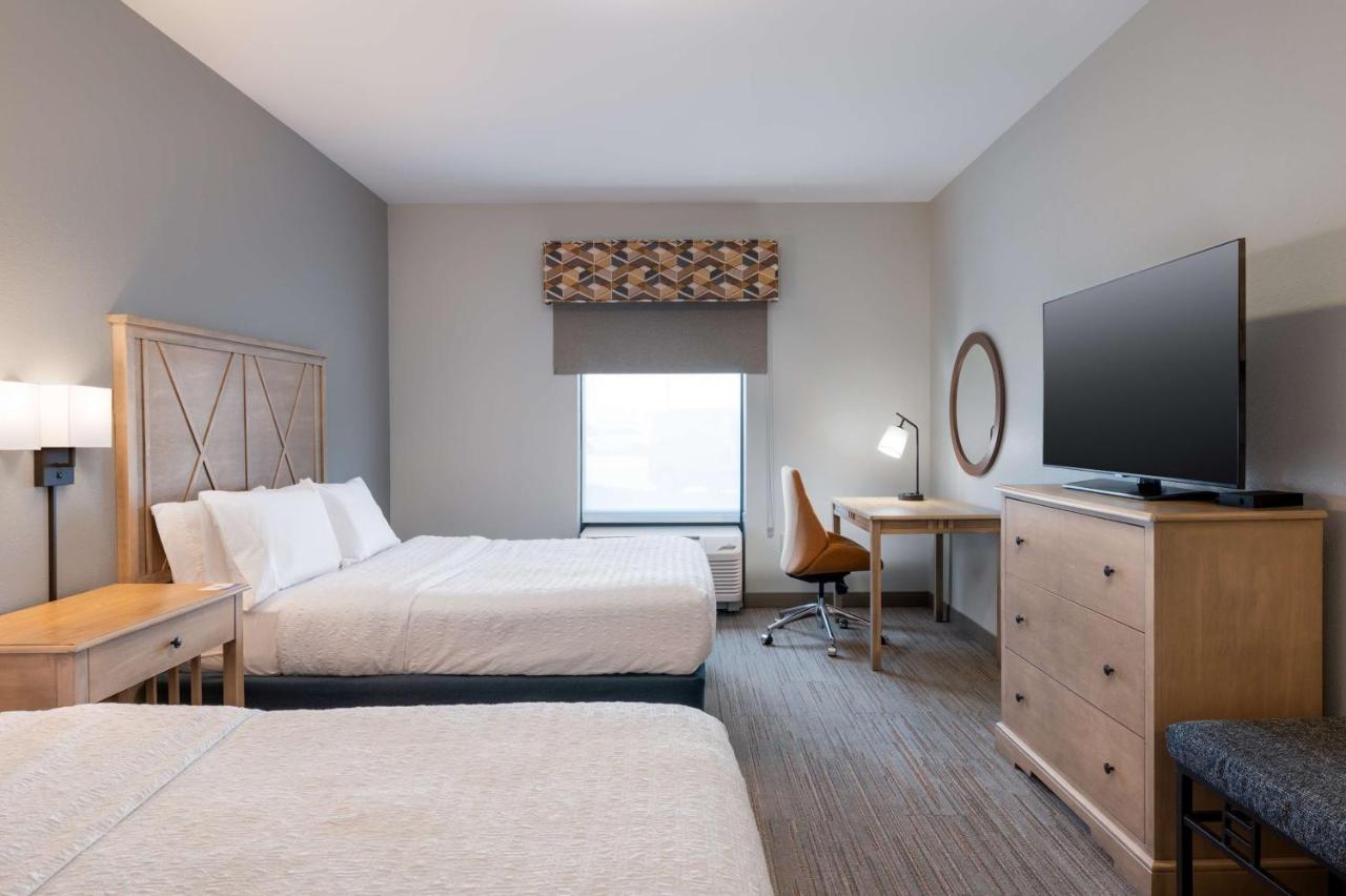 One-Bedroom Queen Suite - Non-Smoking at Hampton Inn & Suites Dodge City