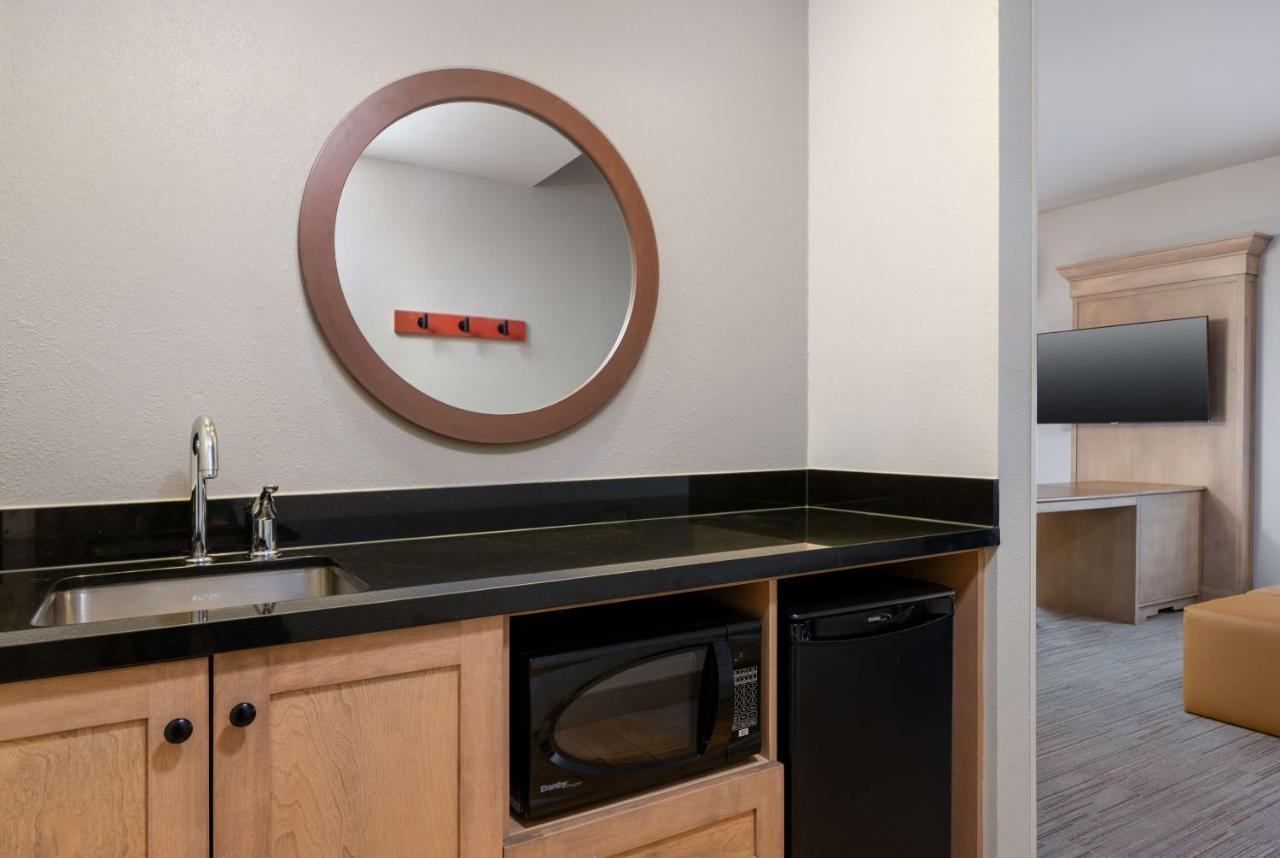 King Studio - Non-Smoking at Hampton Inn & Suites Dodge City