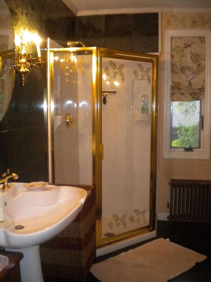 | Fleetwood House Bed and Breakfast