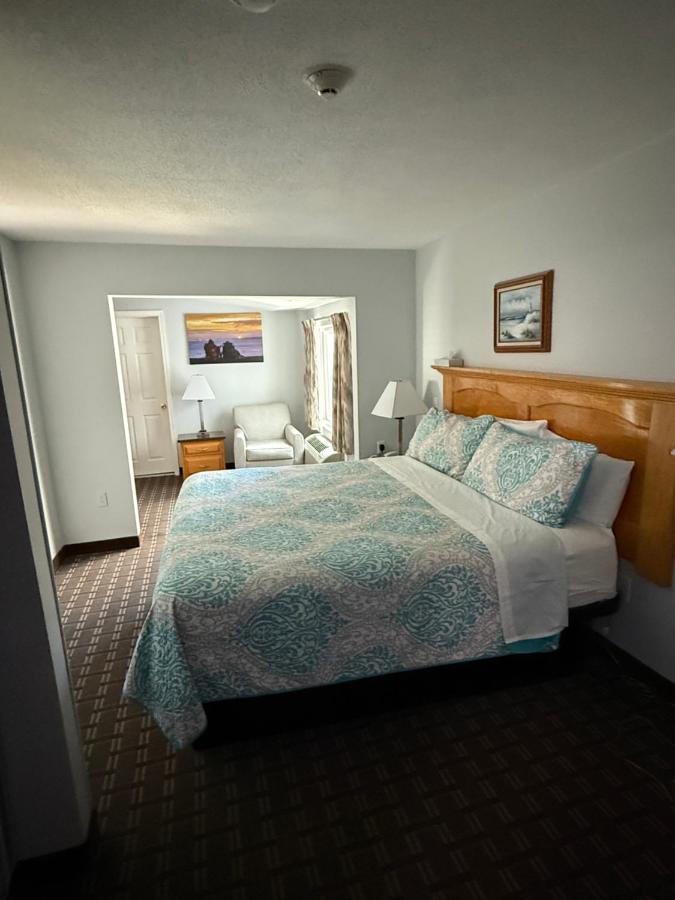 Standard King Bed at Atlantic House