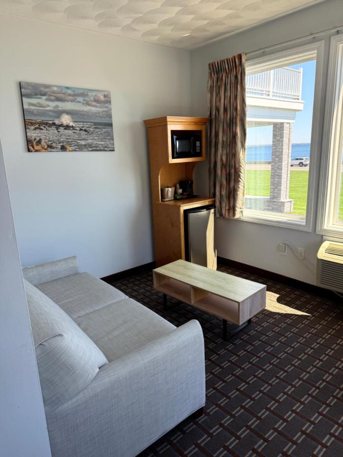 Full Ocean View 1 King Bed with Private Balcony at Atlantic House
