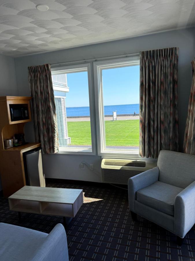 Full Ocean View 1 King Bed with Private Balcony at Atlantic House
