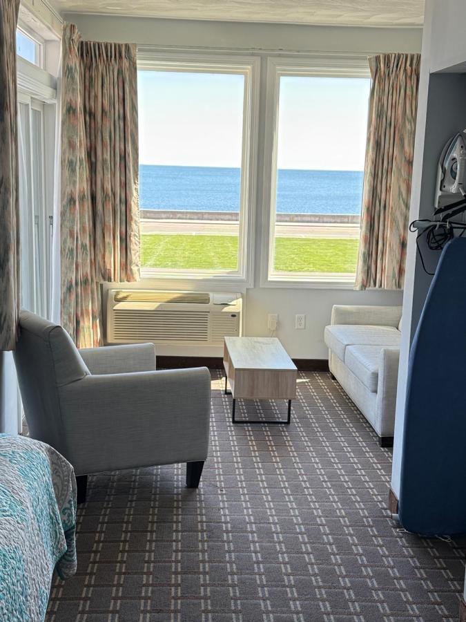 Full Ocean View 1 King Bed with Private Balcony at Atlantic House