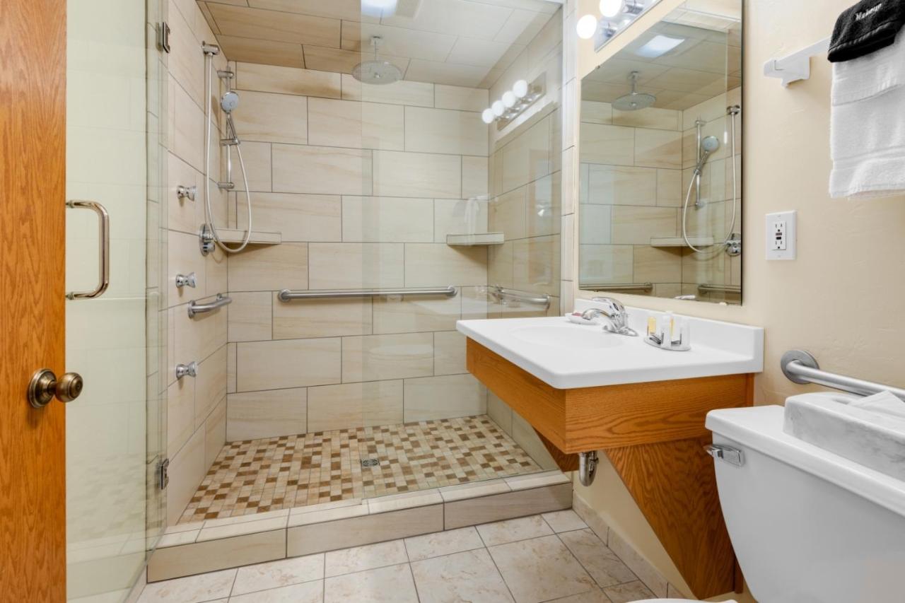 | Bay Breeze Resort