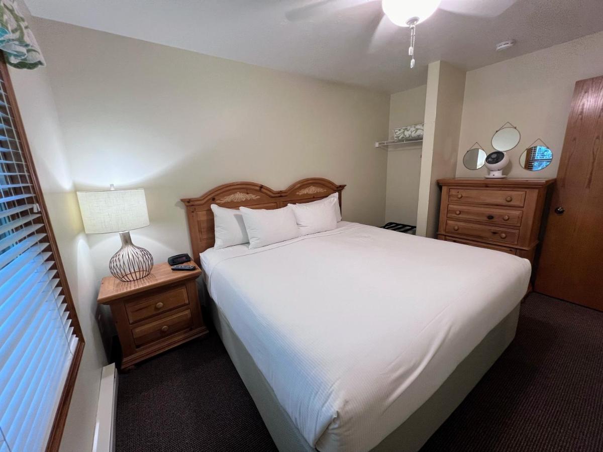 | Bay Breeze Resort